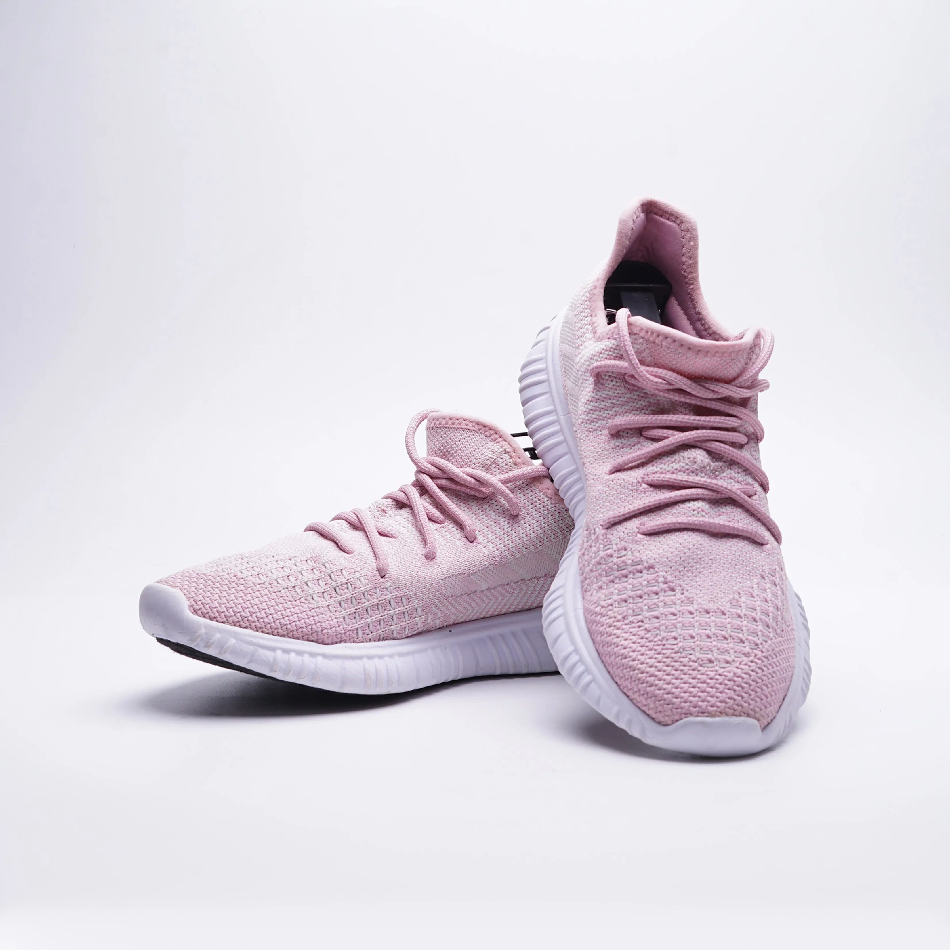 Avia womans sneaker