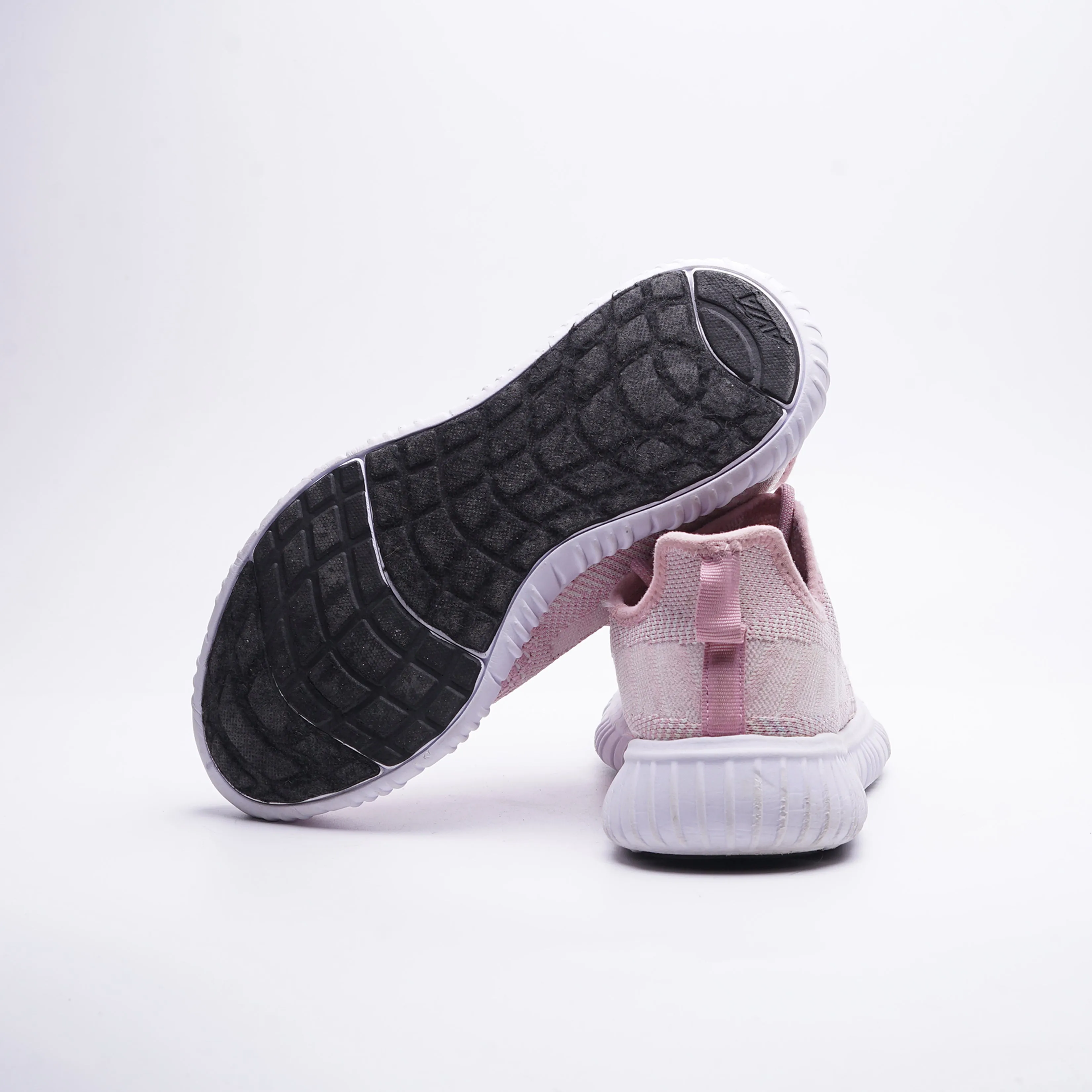 Avia womans sneaker