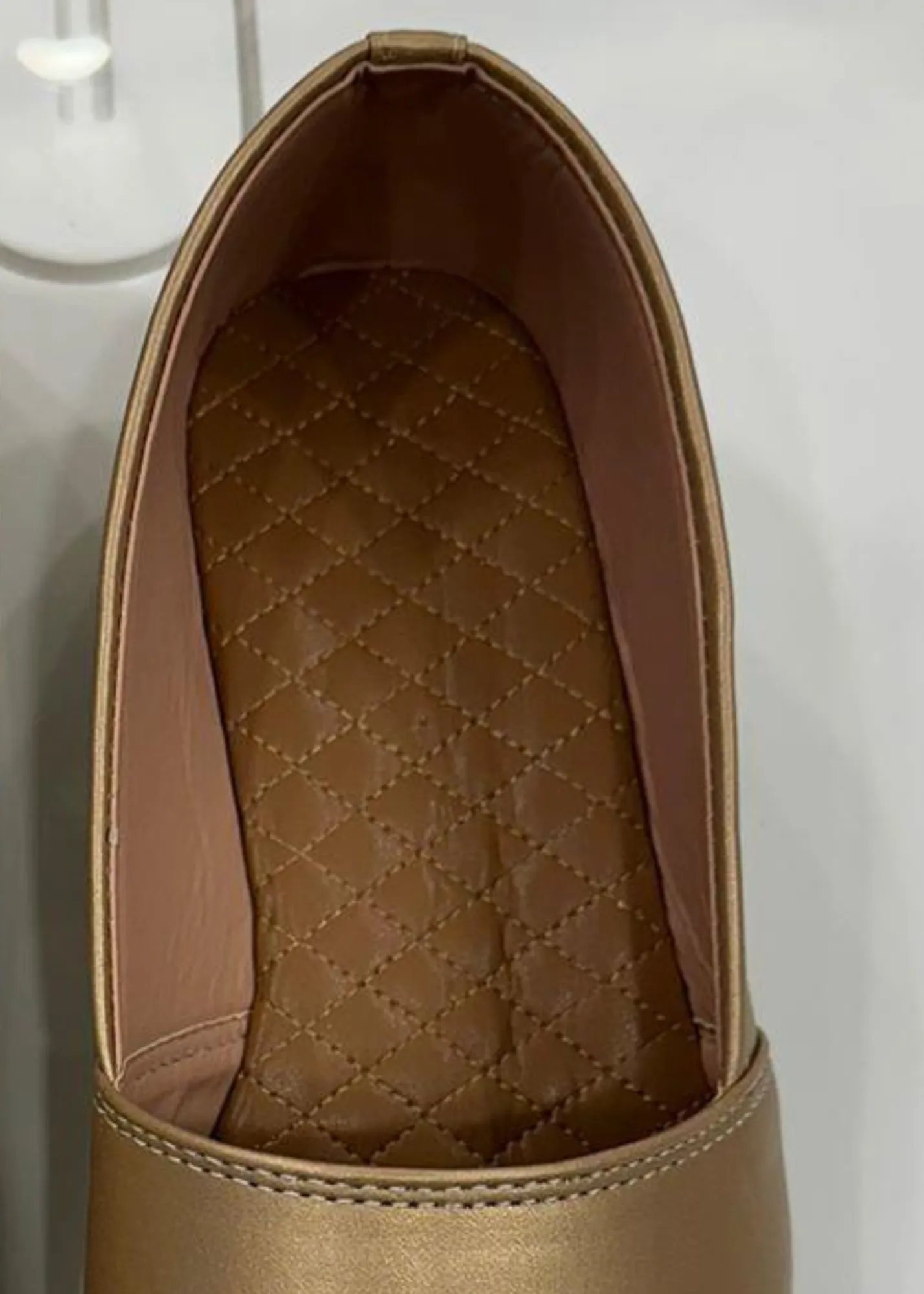 GOLDEN CUT SHOE FOR MEN