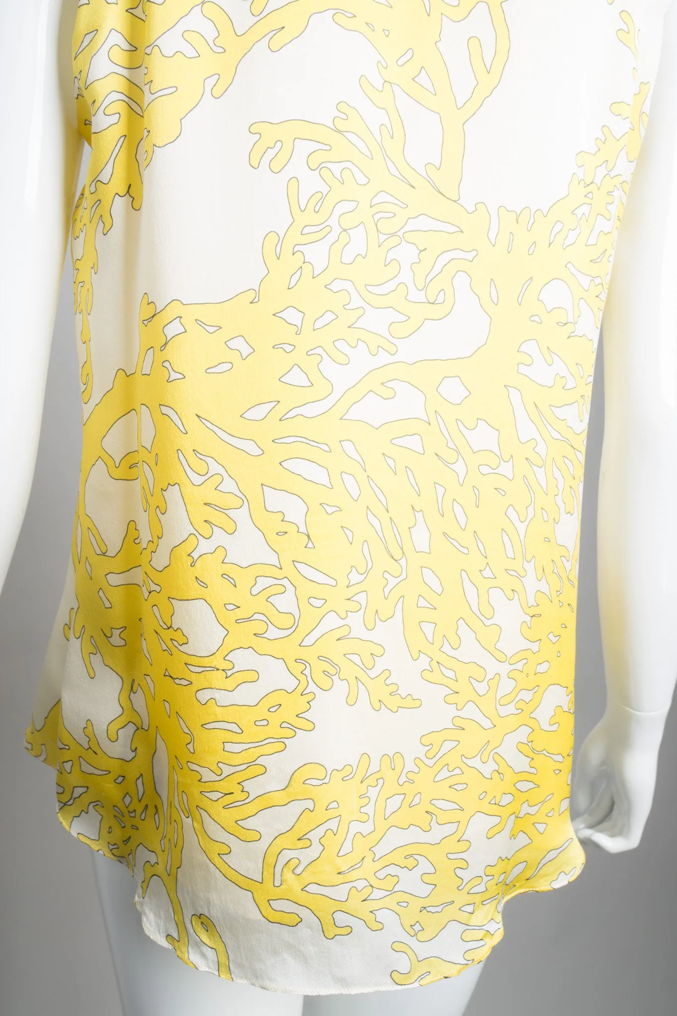 Lace Front Sleeveless Blouse