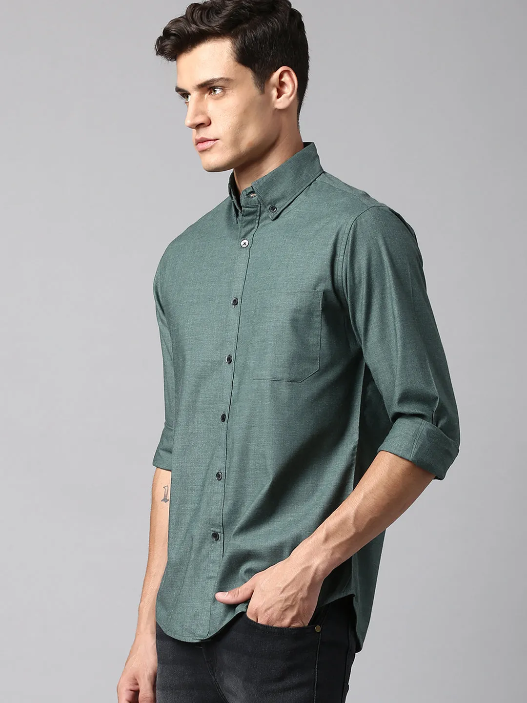 Men's Regular Collar Slim Fit Solid Navy Casual Shirt