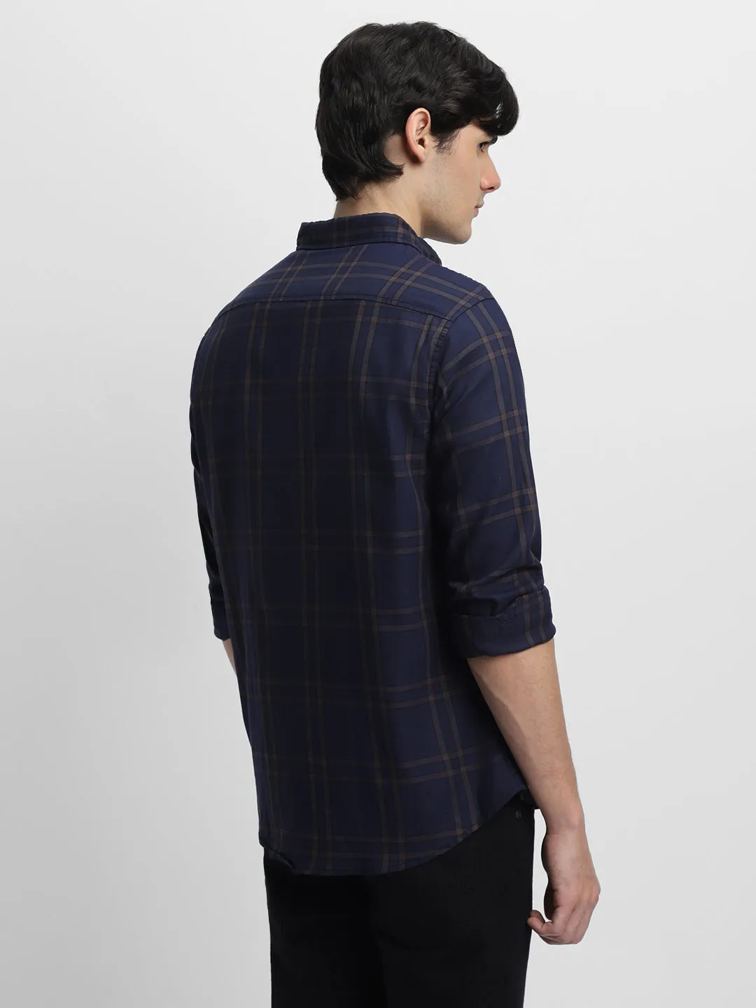 Men's Spread Collar Slim Fit Tartan Checks Opaque Cotton Casual Shirt